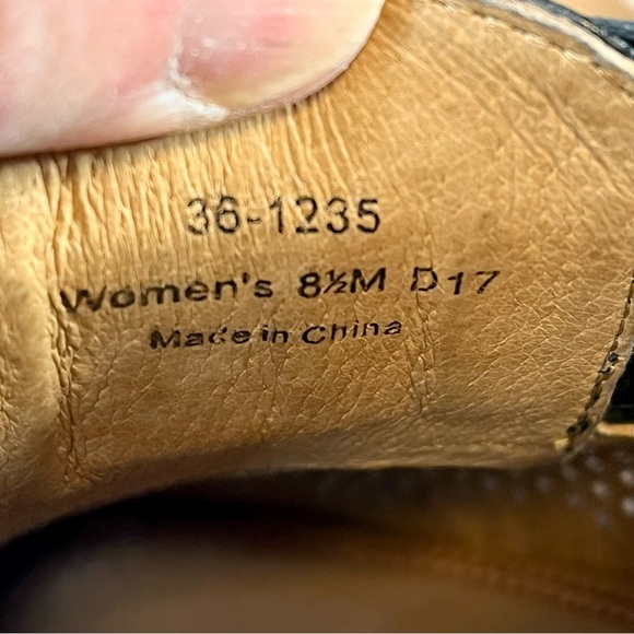 Trask | Lena Perforated Leather Sneakers Size 38/7.5 - Picture 13 of 16